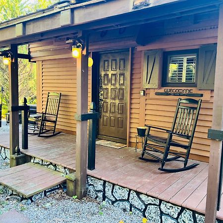 Tiny House, Wifi,Hot Tub,Secluded Villa Cosby Exteriör bild