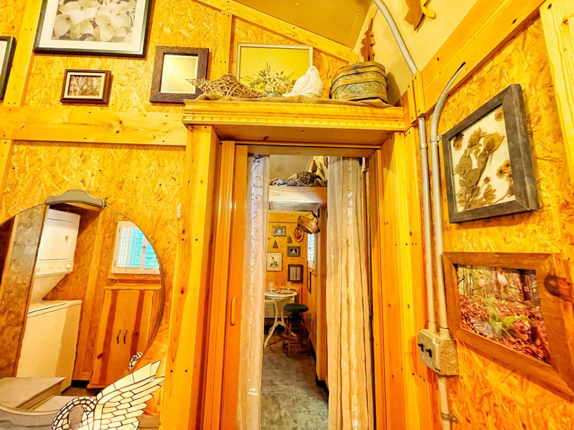 Tiny House, Wifi,Hot Tub,Secluded Villa Cosby Exteriör bild