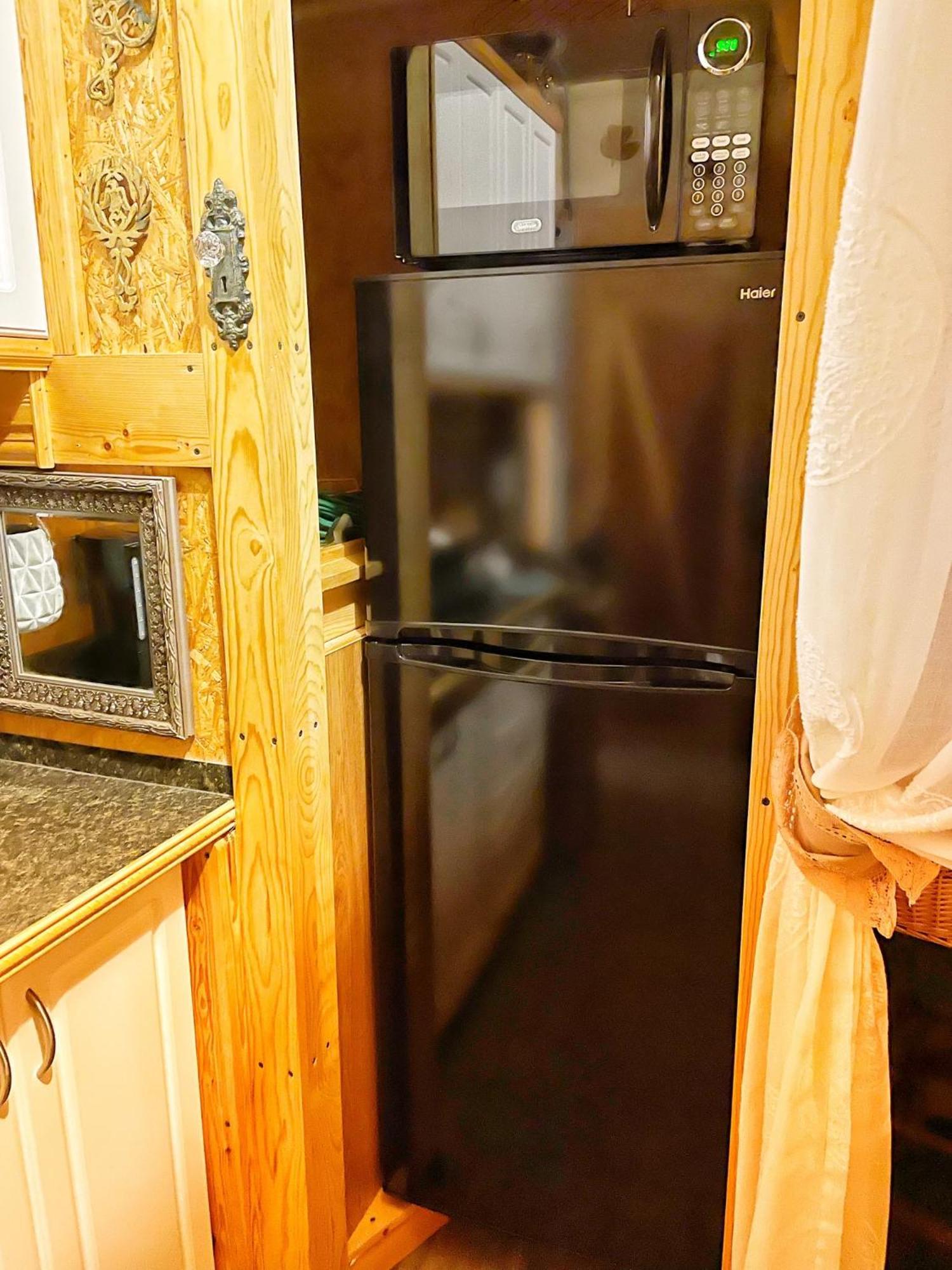 Tiny House, Wifi,Hot Tub,Secluded Villa Cosby Exteriör bild