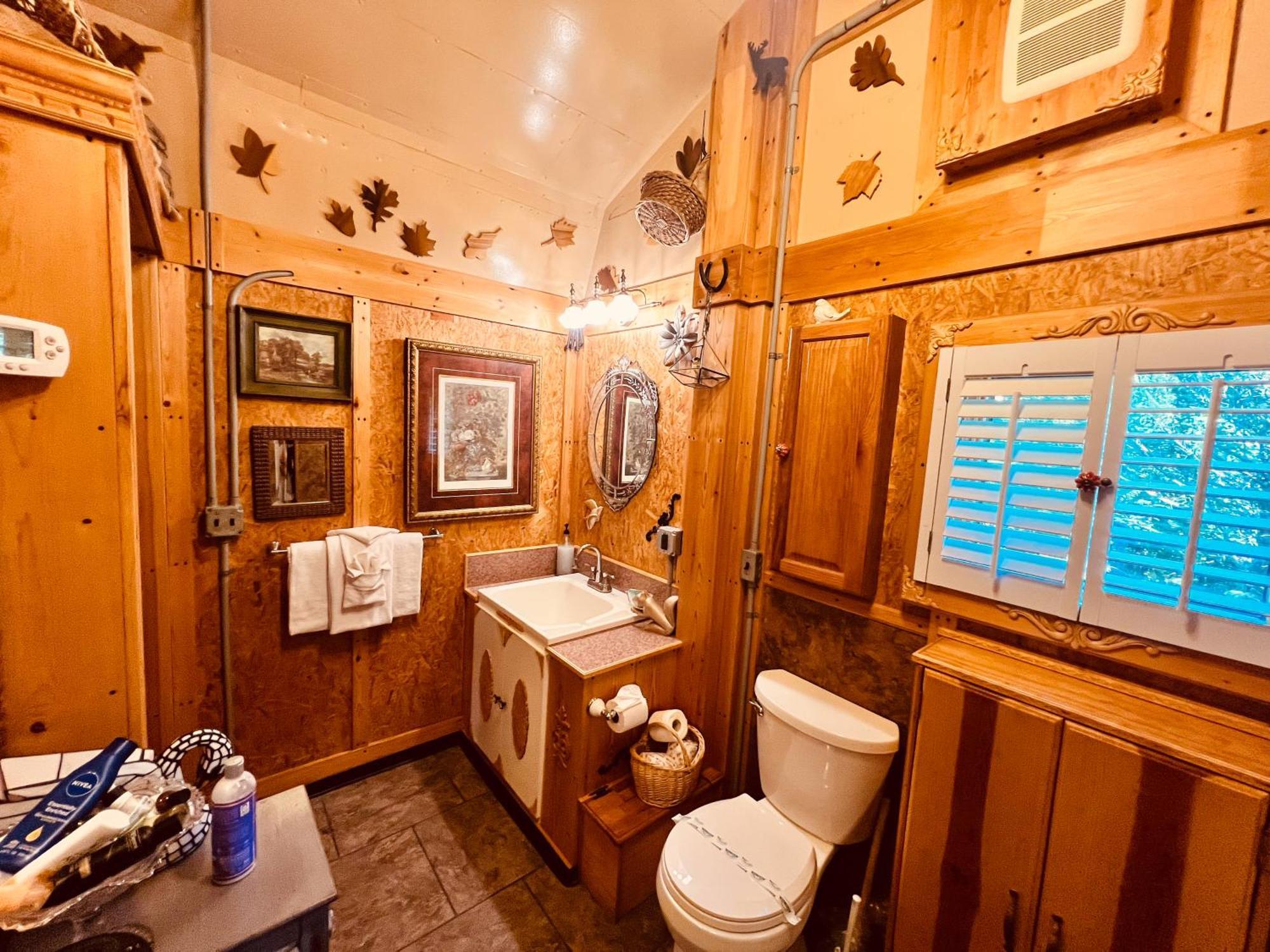 Tiny House, Wifi,Hot Tub,Secluded Villa Cosby Exteriör bild