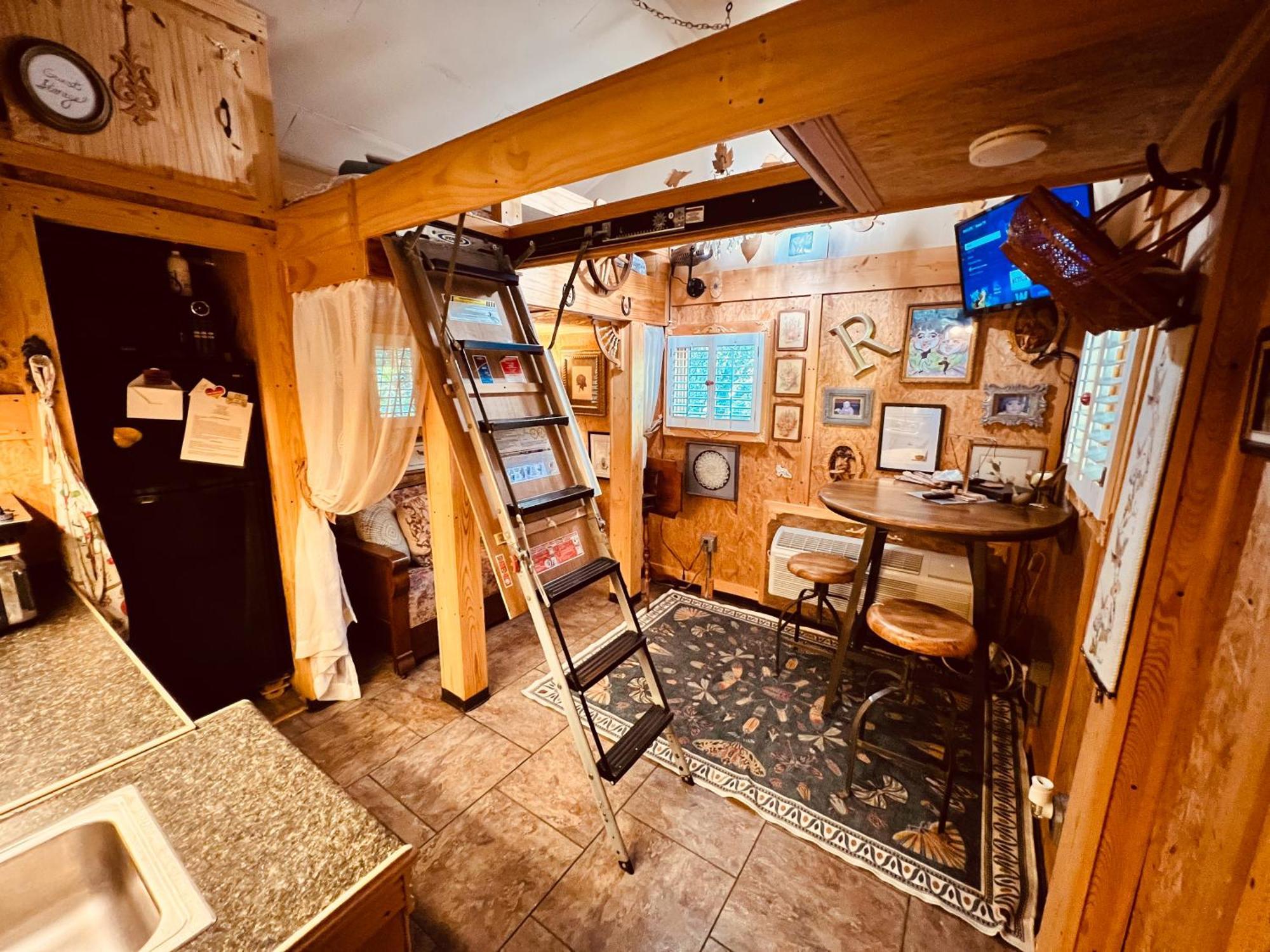 Tiny House, Wifi,Hot Tub,Secluded Villa Cosby Exteriör bild